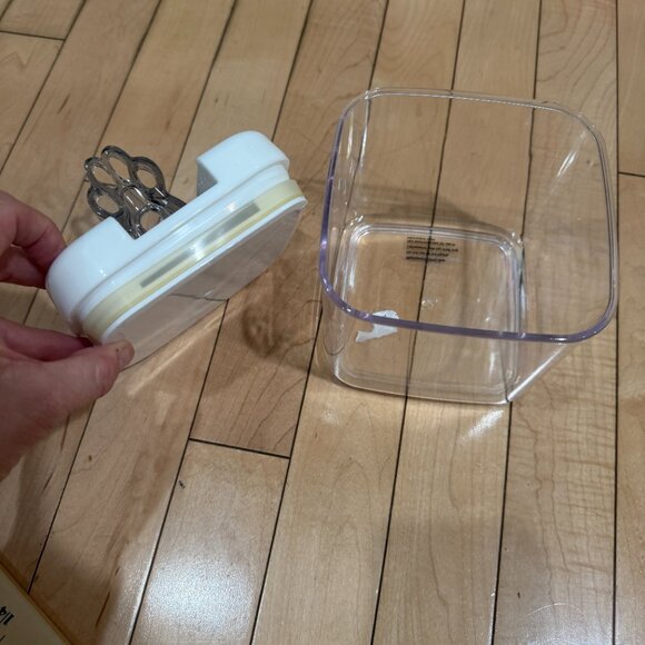 Clear Plastic Pop Top Dog / Cat Treat Container Canister - Picture 9 of 10